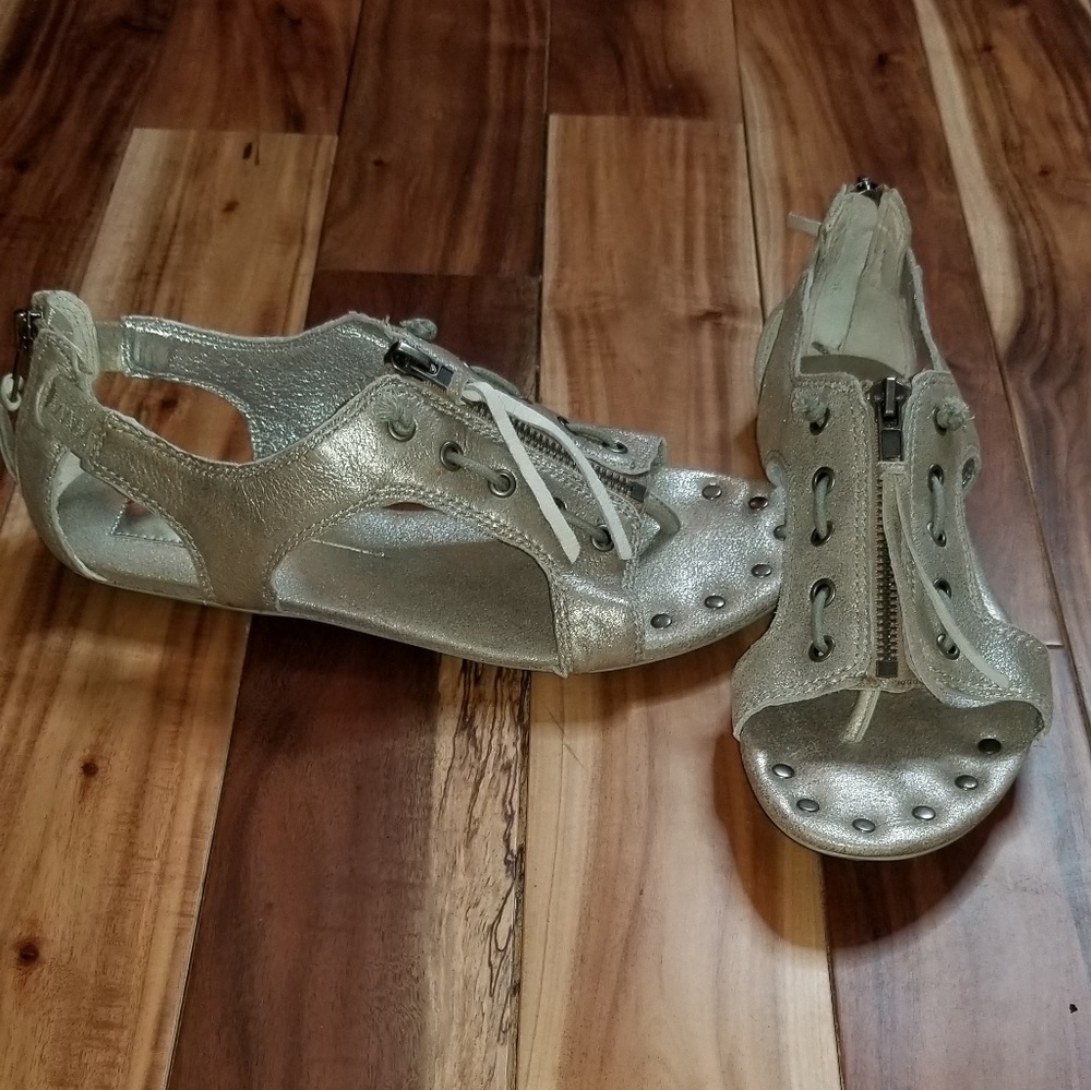 Dolce Vita Tiki Sandals - Rare Find